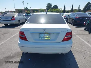 2013 Mercedes-Benz C 300 Sport с VIN WDDGF8AB0DG059869, выставлен на аукционе IAAI как лот 42404048 с пробегом 89 237 миль миль и . История ставок и продаж доступна на DreamBid. Изображение 17.
