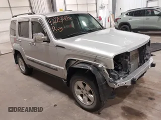 2012 Jeep Liberty Sport z VIN 1C4PJMAK9CW111053, wystawiony jako IAAI lot #42028388 z przebiegiem 114 078 mil mil oraz . Historia ofert i sprzedaży dostępna na DreamBid. Obrazek 1.