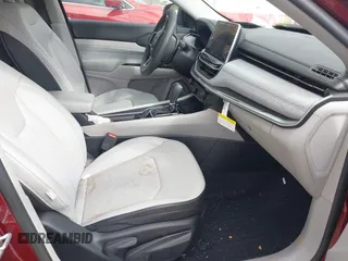 2022 Jeep Compass Latitude with VIN 3C4NJCBB2NT139933, listed as a IAAI auction lot 41886634 with 28,144 mi miles and . Bid and sale history available at DreamBid. Image 5.