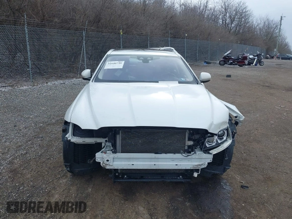 2016 Jaguar XF 35t Prestige with VIN SAJBK4BV9GCY11955, listed as a IAAI auction lot 41640739 with 83,047 mi miles. Bid and sale history available at carsss.com. Image 12.