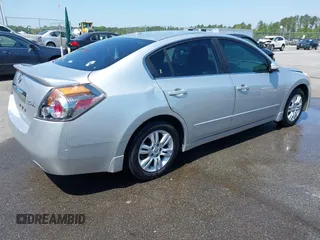 2010 Nissan Altima 2.5 S with VIN 1N4AL2AP5AN513631, listed as a IAAI auction lot 42014908 with 205,798 mi miles. Bid and sale history available at carsss.com. Image 4.