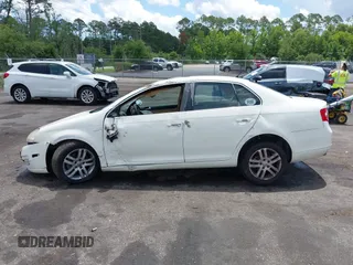 2007 Volkswagen Jetta Wolfsburg Edition with VIN 3VWEF71K77M167750, listed as a IAAI auction lot 42495903 with 136,247 mi miles and . Bid and sale history available at DreamBid. Image 14.
