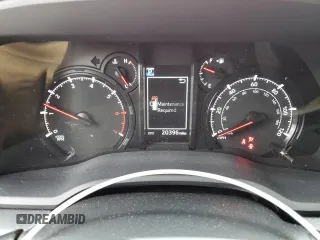2024 Toyota 4Runner SR5 with VIN JTEMU5JR6R6260652, listed as a Copart auction lot 57820885 with 20,396 mi miles and Clean title. Bid and sale history available at DreamBid. Image 9.