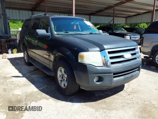 2007 Ford Expedition XLT z VIN 1FMFU155X7LA06840, wystawiony jako IAAI lot #42080826 z przebiegiem 292 950 mil mil oraz . Historia ofert i sprzedaży dostępna na DreamBid. Obrazek 1.