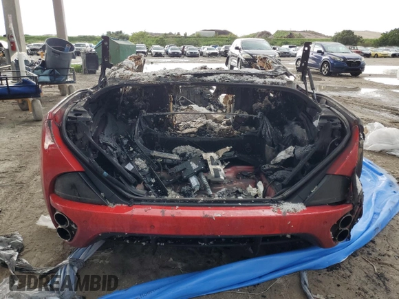 2010 Ferrari California z VIN ZFF65LJAXA0169112, wystawiony jako Copart lot #67931834 z przebiegiem Nie podano mil oraz Nie do naprawy. Historia ofert i sprzedaży dostępna na DreamBid. Obrazek 6.