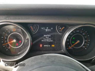 2020 Jeep Wrangler Unlimited Sport with VIN 1C4HJXDN7LW169755, listed as a Copart auction lot 47641404 with 85,902 mi miles and Salvage title. Bid and sale history available at DreamBid. Image 9.