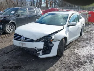 2014 Volkswagen Passat SE w/Sunroof with VIN 1VWBT7A38EC069474, listed as a IAAI auction lot 41740267 with 110,243 mi miles. Bid and sale history available at carsss.com. Image 6.