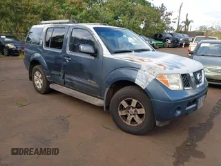 2005 Nissan Pathfinder XE z VIN 5N1AR18W05C759516, wystawiony jako IAAI lot #42088091 z przebiegiem 119 153 mil mil oraz . Historia ofert i sprzedaży dostępna na DreamBid. Obrazek 1.