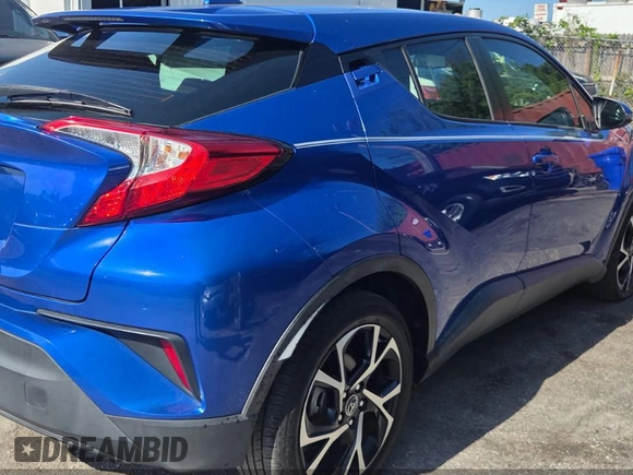 2018 Toyota C-HR XLE z VIN NMTKHMBX7JR014509, wystawiony jako IAAI lot #42375870 z przebiegiem 171 695 mil mil oraz . Historia ofert i sprzedaży dostępna na DreamBid. Obrazek 4.