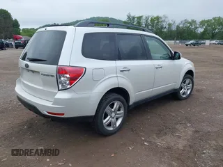 2009 Subaru Forester X with VIN JF2SH636X9H707059, listed as a IAAI auction lot 42358208 with 120,584 mi miles and . Bid and sale history available at DreamBid. Image 4.