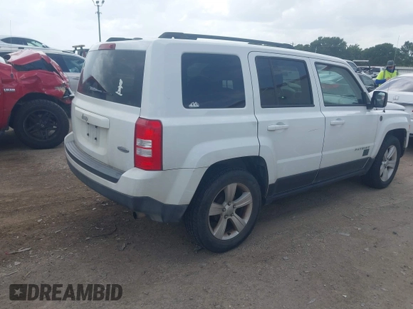 2016 Jeep Patriot Latitude with VIN 1C4NJPFB3GD583834, listed as a IAAI auction lot 42648455 with 118,083 mi miles and . Bid and sale history available at DreamBid. Image 4.