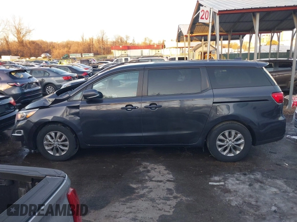2021 Kia Sedona EX with VIN KNDMB5C17M6666739, listed as a IAAI auction lot 41423684 with 41,816 mi miles. Bid and sale history available at carsss.com. Image 14.