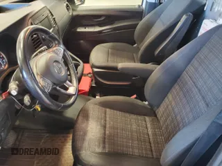 2020 Mercedes-Benz Metris Cargo z VIN W1YV0BEY9L3751435, wystawiony jako IAAI lot #42403878 z przebiegiem 100 256 mil mil oraz . Historia ofert i sprzedaży dostępna na DreamBid. Obrazek 15.