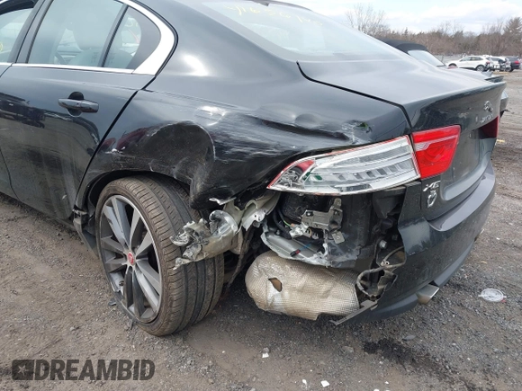 2017 Jaguar XE 25t Prestige with VIN SAJAE4BG5HA963099, listed as a IAAI auction lot 41656140 with 123,863 mi miles. Bid and sale history available at carsss.com. Image 6.