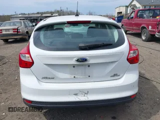 2014 Ford Focus SE with VIN 1FADP3K22EL251661, listed as a IAAI auction lot 41905464 with 96,079 mi miles. Bid and sale history available at carsss.com. Image 16.