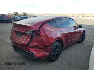 2024 Tesla Model Y Long Range z VIN 7SAYGDEE4RA240502, wystawiony jako Copart lot #48730435 z przebiegiem 16 041 mil mil oraz Szkoda całkowita • Salvage title. Historia ofert i sprzedaży dostępna na DreamBid. Obrazek 3.
