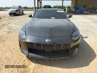2023 Nissan Z Performance z VIN JN1BZ4BH0PM310714, wystawiony jako Copart lot #62724074 z przebiegiem 7 624 mil mil oraz Szkoda całkowita • Salvage title. Historia ofert i sprzedaży dostępna na DreamBid. Obrazek 5.