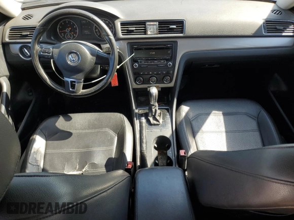 2015 Volkswagen Passat Limited Edition Edition с VIN 1VWAT7A30FC100424, выставлен на аукционе Copart как лот 46846135 с пробегом 166 780 миль миль и Списание • Salvage title. История ставок и продаж доступна на DreamBid. Изображение 8.