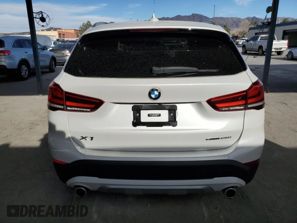 2021 BMW X1 sDrive28i z VIN WBXJG7C01M5T08696, wystawiony jako Copart lot #48004855 z przebiegiem 37 593 mil mil oraz Szkody całkowita. Historia ofert i sprzedaży dostępna na DreamBid. Obrazek 6.