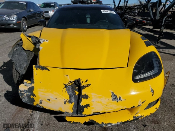 2005 Chevrolet Corvette with VIN 1G1YY24U455114087, listed as a Copart auction lot 89182395 with 93,396 mi miles and Salvage Title. Bid and sale history available at carsss.com. Image 5.