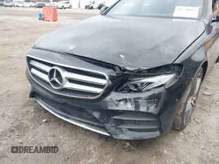 2018 Mercedes-Benz E-Class E 300 with VIN WDDZF4JB1JA454711, listed as a IAAI auction lot 41730604 with 127,985 mi miles. Bid and sale history available at carsss.com. Image 6.