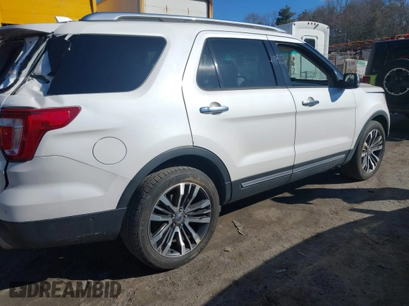 2016 Ford Explorer Platinum z VIN 1FM5K8HT2GGA74658, wystawiony jako IAAI lot #41895595 z przebiegiem 125 619 mil mil oraz . Historia ofert i sprzedaży dostępna na DreamBid. Obrazek 4.