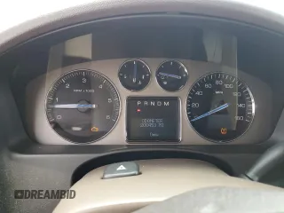 2008 Cadillac Escalade ESV z VIN 1GYFK66888R172346, wystawiony jako Copart lot #61013275 z przebiegiem 200 453 mil mil oraz Czysty tytuł • Clean title. Historia ofert i sprzedaży dostępna na DreamBid. Obrazek 9.