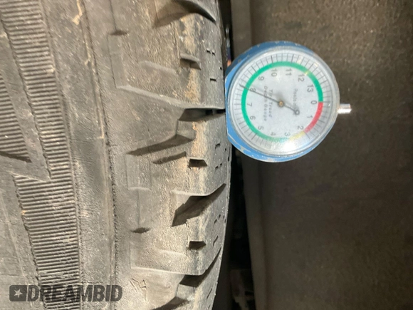2011 Ford F-350 XL with VIN 1FTBF3A68BEC07804, listed as a IAAI auction lot 42621182 with 199,734 mi miles and . Bid and sale history available at DreamBid. Image 10.