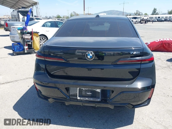 2023 BMW 7 Series 740i с VIN WBA23EH09PCL71147, выставлен на аукционе IAAI как лот 41906244 с пробегом 51 981 миль миль и . История ставок и продаж доступна на DreamBid. Изображение 17.