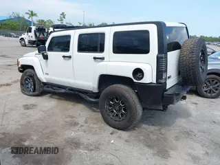 2007 Hummer H3 SUV с VIN 5GTDN13E278223015, выставлен на аукционе IAAI как лот 42336679 с пробегом 156 253 миль миль и . История ставок и продаж доступна на DreamBid. Изображение 3.