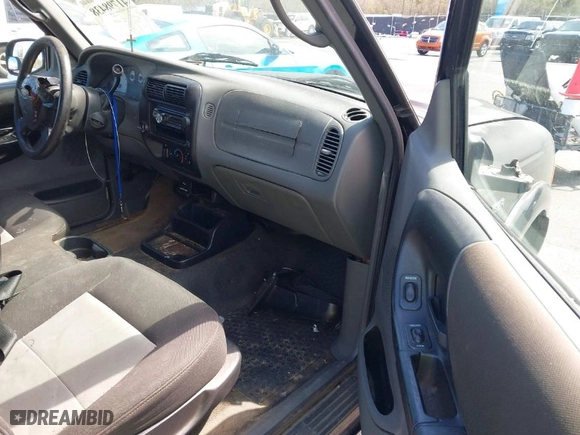 2005 Ford Ranger XLT with VIN 1FTYR44U05PA43488, listed as a IAAI auction lot 41798438 with 197,665 mi miles. Bid and sale history available at carsss.com. Image 5.