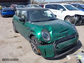 2022 MINI Hardtop 2 Door Cooper SE with VIN WMW13DJ04N2R55118, listed as a IAAI auction lot 41885876 with 30,127 mi miles. Bid and sale history available at carsss.com. Image 1.