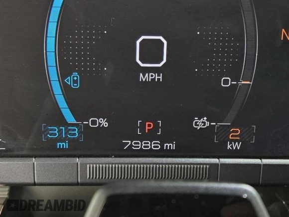 2024 GMC Hummer EV 3X z VIN 1GKB0RDC5RU100378, wystawiony jako Copart lot #88601235 z przebiegiem 7986 mil mil oraz Tytuł czysty. Historia ofert i sprzedaży dostępna na DreamBid. Obrazek 8.