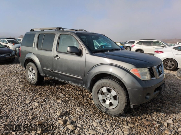 2006 Nissan Pathfinder SE z VIN 5N1AR18W16C627737, wystawiony jako Copart lot #82038594 z przebiegiem 179 084 mil mil oraz Czysty tytuł • Clean title. Historia ofert i sprzedaży dostępna na DreamBid. Obrazek 4.