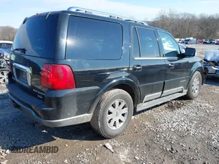2004 Lincoln Navigator Luxury with VIN 5LMFU28R54LJ07507, listed as a IAAI auction lot 41284716 with 255,912 mi miles. Bid and sale history available at carsss.com. Image 4.