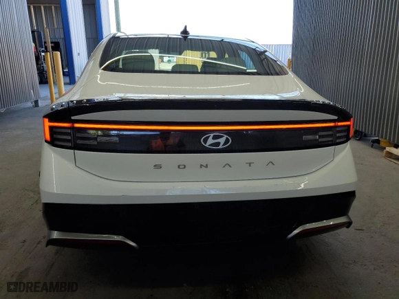 2025 Hyundai Sonata SEL with VIN KMHL64JA5SA436510, listed as a Copart auction lot 53962885 with 16,878 mi miles and Clean Title. Bid and sale history available at carsss.com. Image 6.