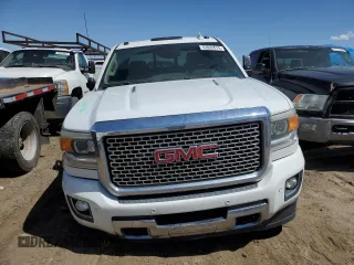 2016 GMC Sierra 3500HD Denali z VIN 1GT42YE80GF287355, wystawiony jako Copart lot #53024615 z przebiegiem 161 733 mil mil oraz Szkoda całkowita • Salvage title. Historia ofert i sprzedaży dostępna na DreamBid. Obrazek 5.