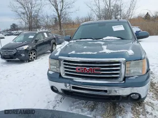 2011 GMC Sierra 1500 SLE with VIN 3GTP2VE34BG130421, listed as a IAAI auction lot 41581579 with 172,653 mi miles. Bid and sale history available at carsss.com. Image 12.