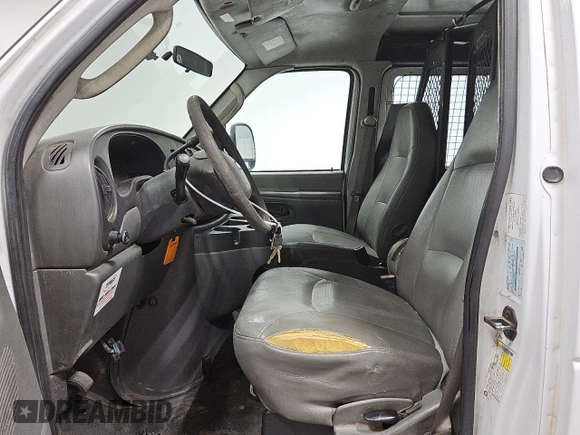 2008 Ford Econoline Cargo Commercial with VIN 1FTNS24L68DA01657, listed as a Copart auction lot 84043584 with 349,826 mi miles and Clean Title. Bid and sale history available at DreamBid. Image 7.