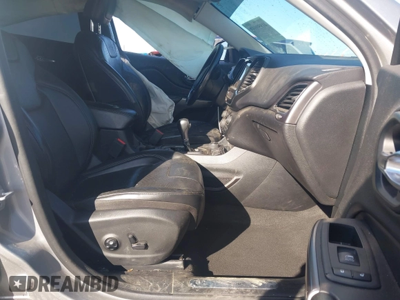2020 Jeep Cherokee Limited with VIN 1C4PJMDX5LD624643, listed as a IAAI auction lot 41850663 with 89,947 mi miles and . Bid and sale history available at DreamBid. Image 5.