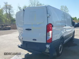 2021 Ford Transit Cargo z VIN 1FTBR1Y89MKA66720, wystawiony jako IAAI lot #42064777 z przebiegiem 112 171 mil mil oraz . Historia ofert i sprzedaży dostępna na DreamBid. Obrazek 17.