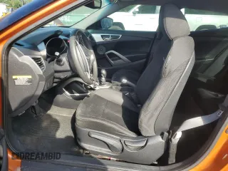 2013 Hyundai Veloster w/Gray Int z VIN KMHTC6AD1DU103219, wystawiony jako Copart lot #60426875 z przebiegiem 135 869 mil mil oraz Szkoda całkowita • Salvage title. Historia ofert i sprzedaży dostępna na DreamBid. Obrazek 7.