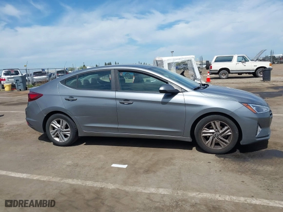 2019 Hyundai Elantra Preferred with VIN KMHD84LF5KU752284, listed as a IAAI auction lot 42011404 with 88,327 mi miles. Bid and sale history available at carsss.com. Image 13.