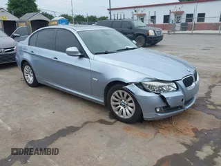 2009 BMW 3 Series 328i xDrive z VIN WBAPK73539A457091, wystawiony jako IAAI lot #42297121 z przebiegiem 154 594 mil mil oraz . Historia ofert i sprzedaży dostępna na DreamBid. Obrazek 1.