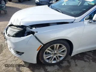 2014 Lincoln MKZ with VIN 3LN6L2GKXER817659, listed as a IAAI auction lot 40896691 with 84,164 mi miles and . Bid and sale history available at DreamBid. Image 6.