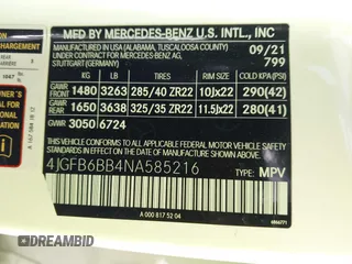2022 Mercedes-Benz GLE 53 AMG with VIN 4JGFB6BB4NA585216, listed as a IAAI auction lot 41639687 with 31,940 mi miles and . Bid and sale history available at DreamBid. Image 9.