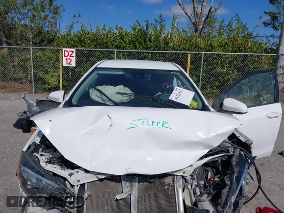 2018 Toyota Corolla L z VIN 5YFBURHE6JP849560, wystawiony jako IAAI lot #41321313 z przebiegiem 136 310 mil mil oraz . Historia ofert i sprzedaży dostępna na DreamBid. Obrazek 10.