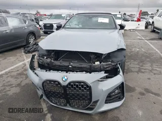 2024 BMW 4 Series 430i z VIN WBA23AT03RCP22962, wystawiony jako IAAI lot #41501751 z przebiegiem 26 632 mil mil oraz . Historia ofert i sprzedaży dostępna na DreamBid. Obrazek 13.