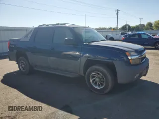 2002 Chevrolet Avalanche with VIN 3GNGK23G82G226208, listed as a Copart auction lot 73241774 with 122,231 mi miles and Salvage Title. Bid and sale history available at carsss.com. Image 4.