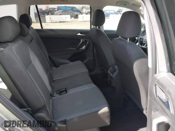 2021 Volkswagen Tiguan S with VIN 3VV1B7AX1MM070775, listed as a IAAI auction lot 41788112 with 22,107 mi miles and . Bid and sale history available at DreamBid. Image 8.